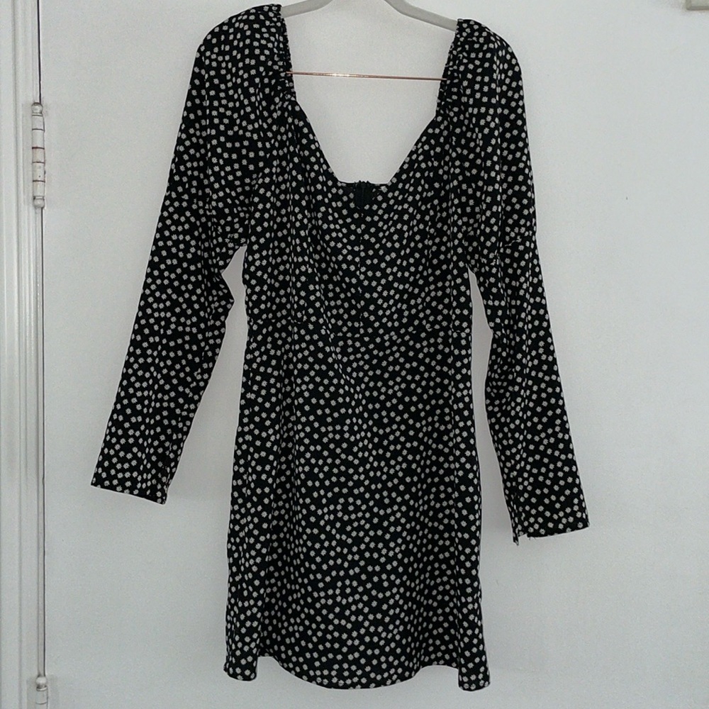 CJ Cruz Daisy Dress in Black and White Floral | M
